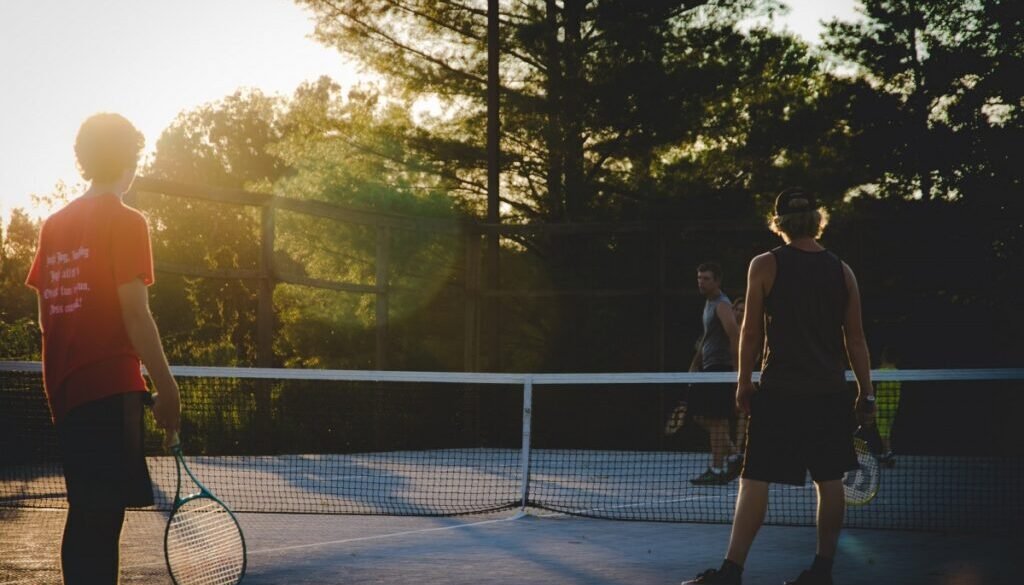 photo-of-three-men-playing-tennis-2568551_1